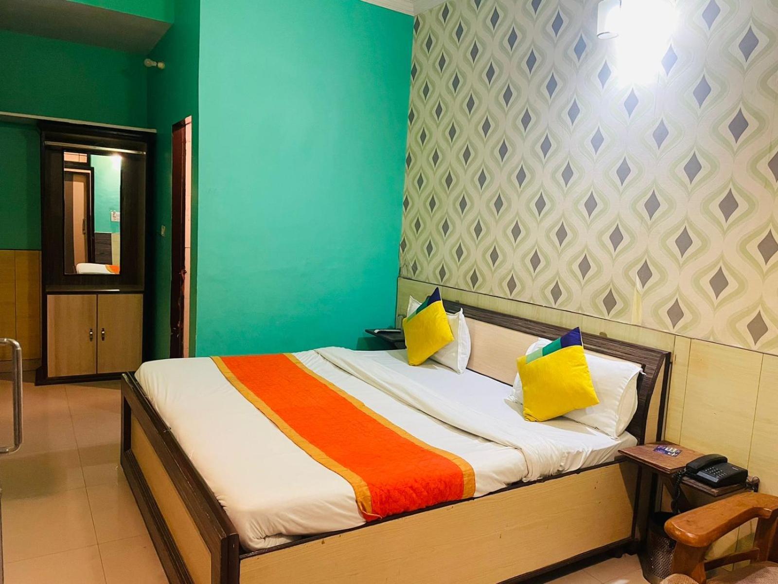 Hotel Golden Heritage Deluxe Jaipur Buitenkant foto