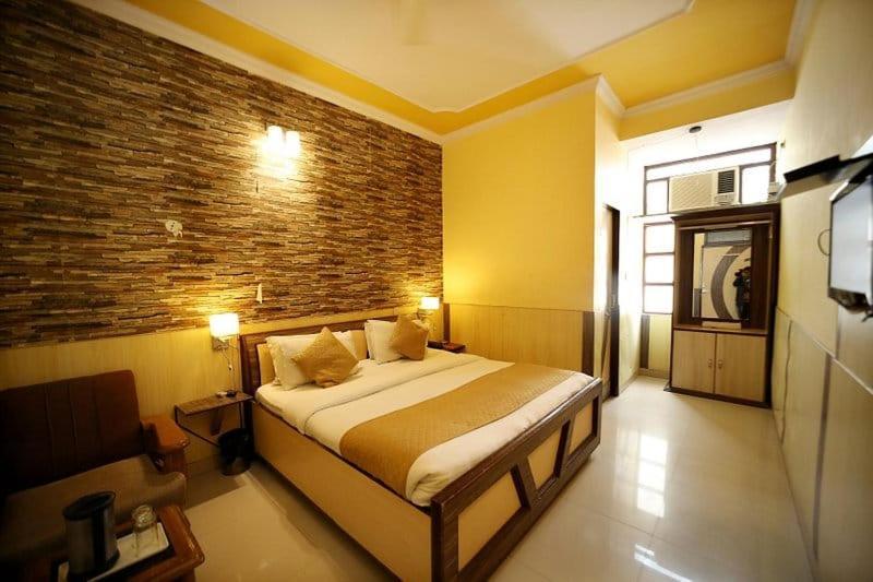 Hotel Golden Heritage Deluxe Jaipur Buitenkant foto