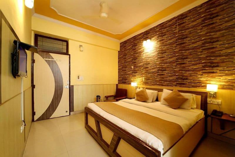 Hotel Golden Heritage Deluxe Jaipur Buitenkant foto